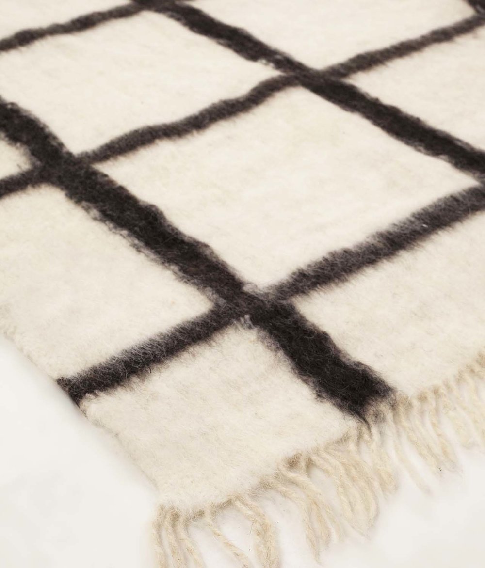Momos Grid Blanket- Natural White & Black
