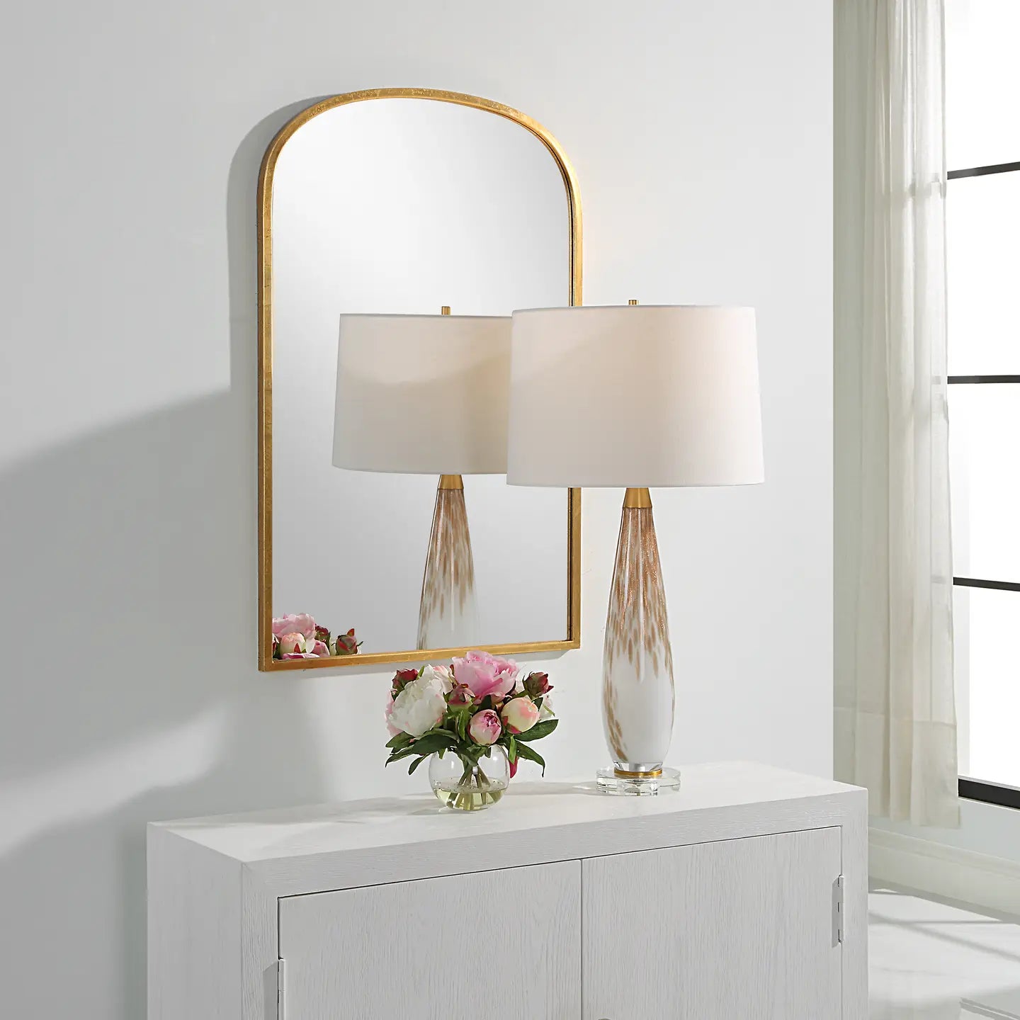 Yari Mirror
