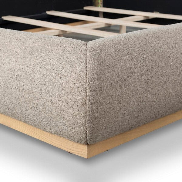 Jennabryanna Boucle Bed