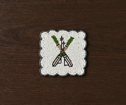 Handmade Beaded Ski Coaster with Pearls – Elegant Black, White, and Green Coaster for Tableware & Home Decor
