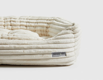 Luna Ivory Napper Bed