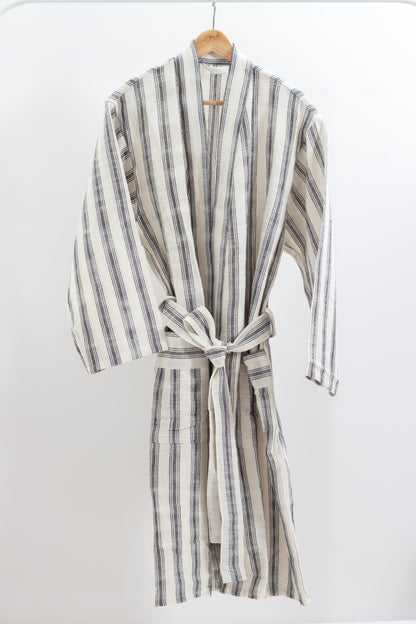 Titus Robe
