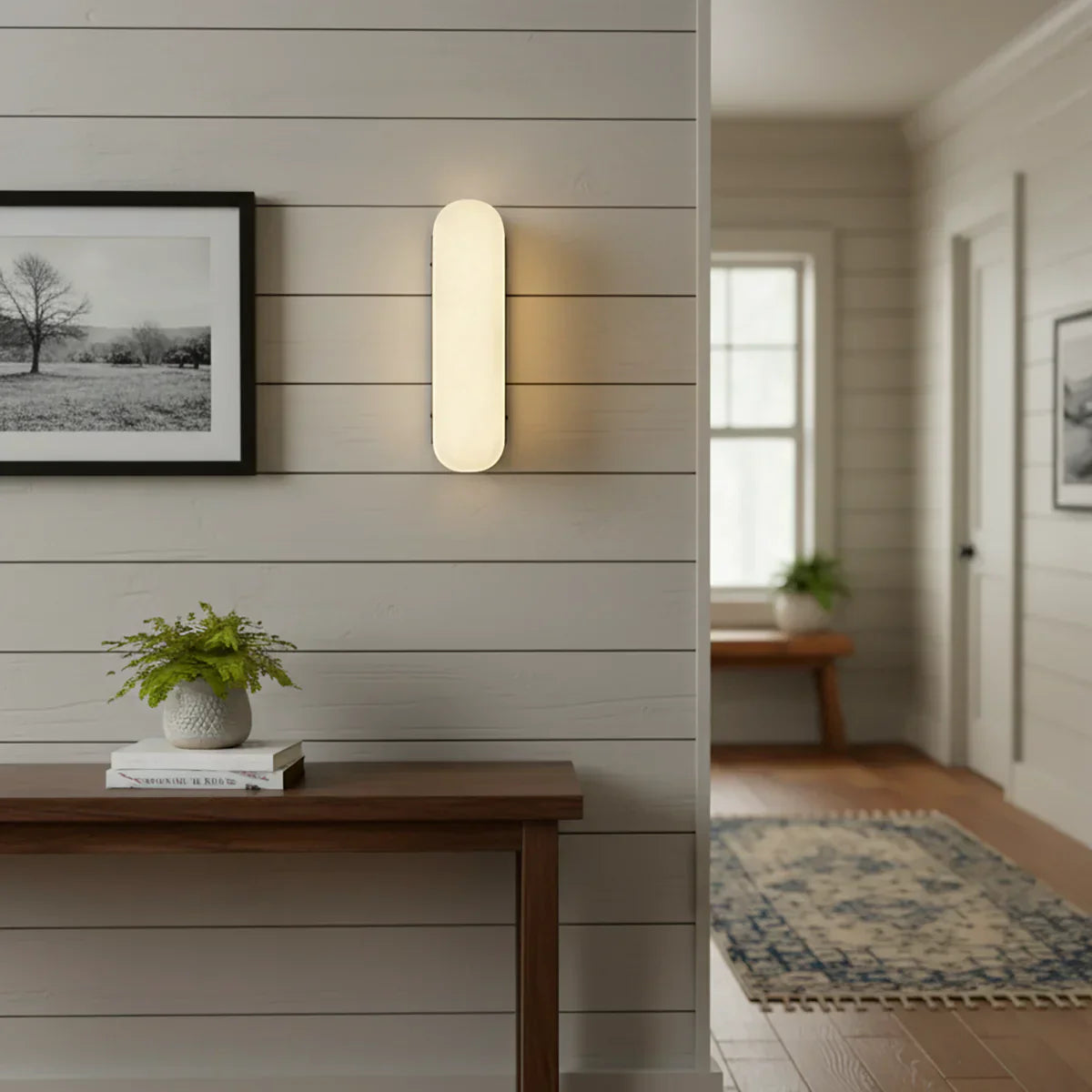 Luxury Alabaster Vertical Wall Lamp