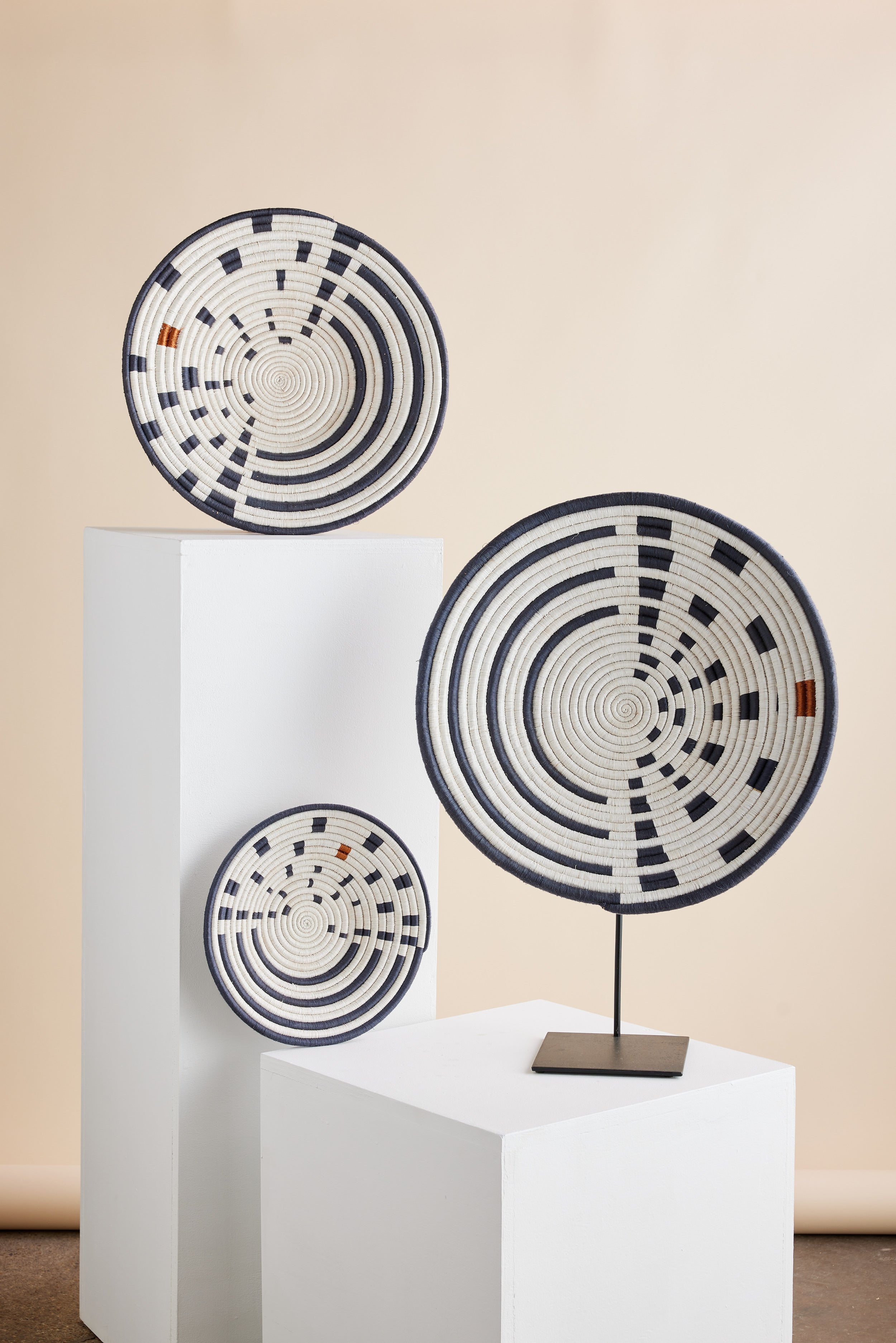 Sunrise Wall Basket – SAINT K