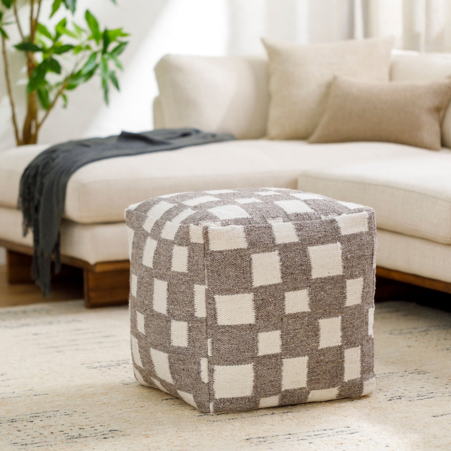Jacinta Pouf